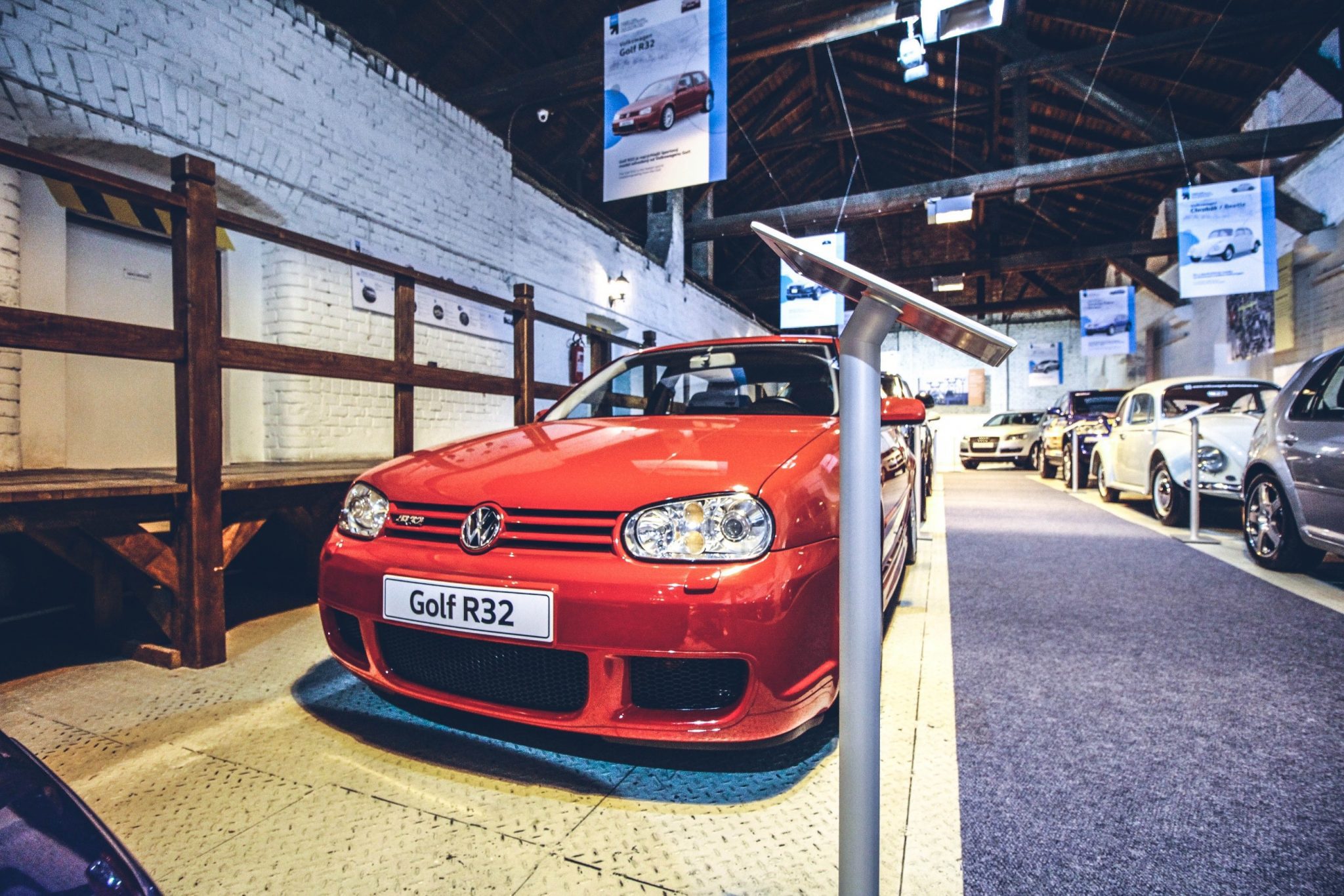r32 team transport