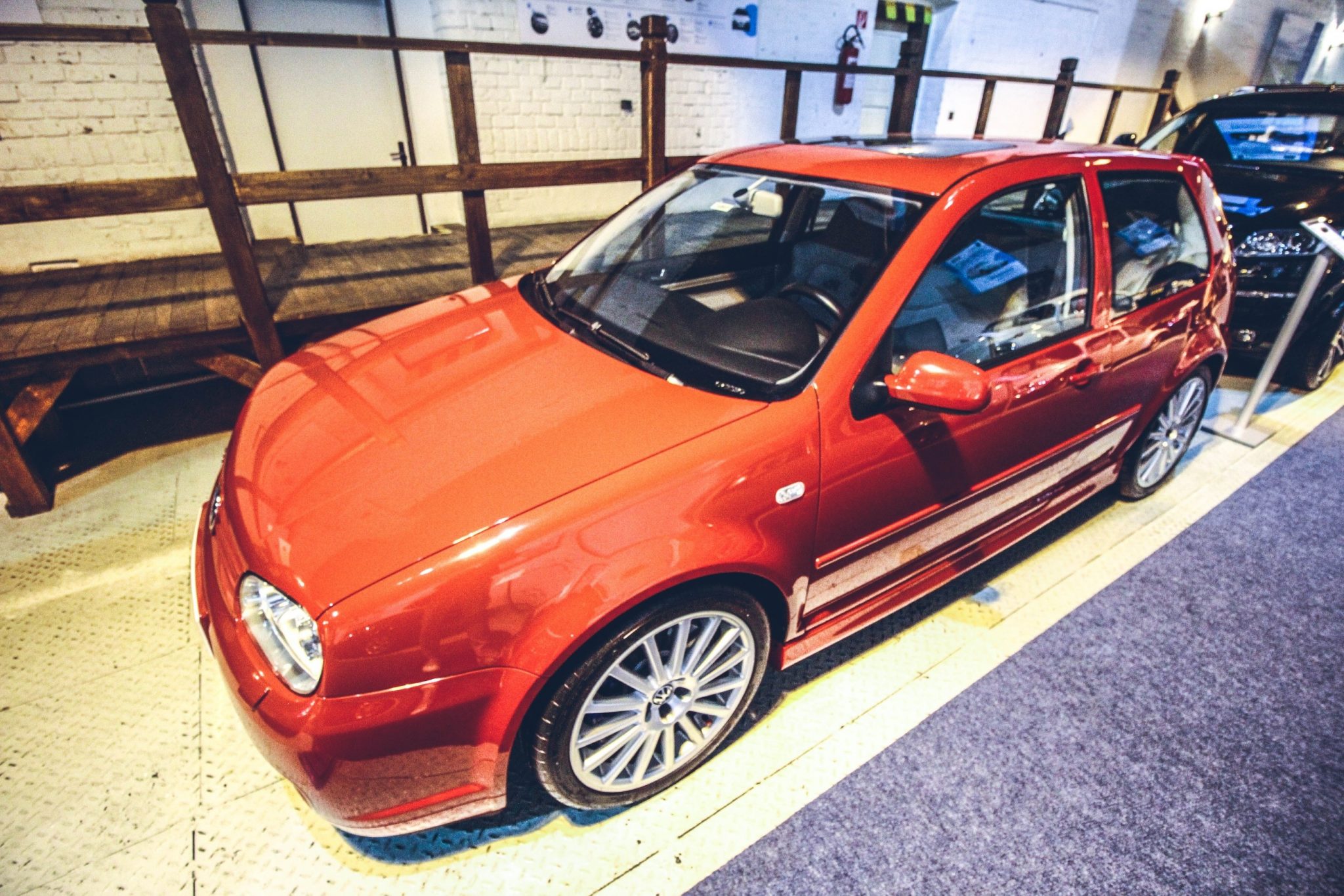 r32 team transport