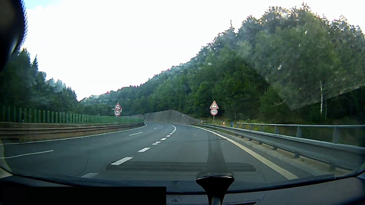 Policie ČR: Automobil v protisměru - D10