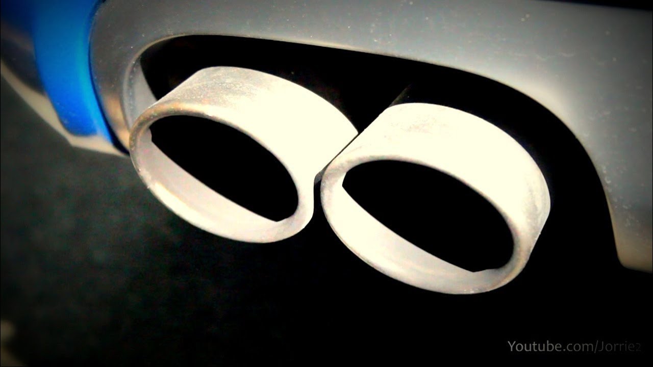 Audi S6 5.2 V10 Revving & Accelerating - 1080p HD