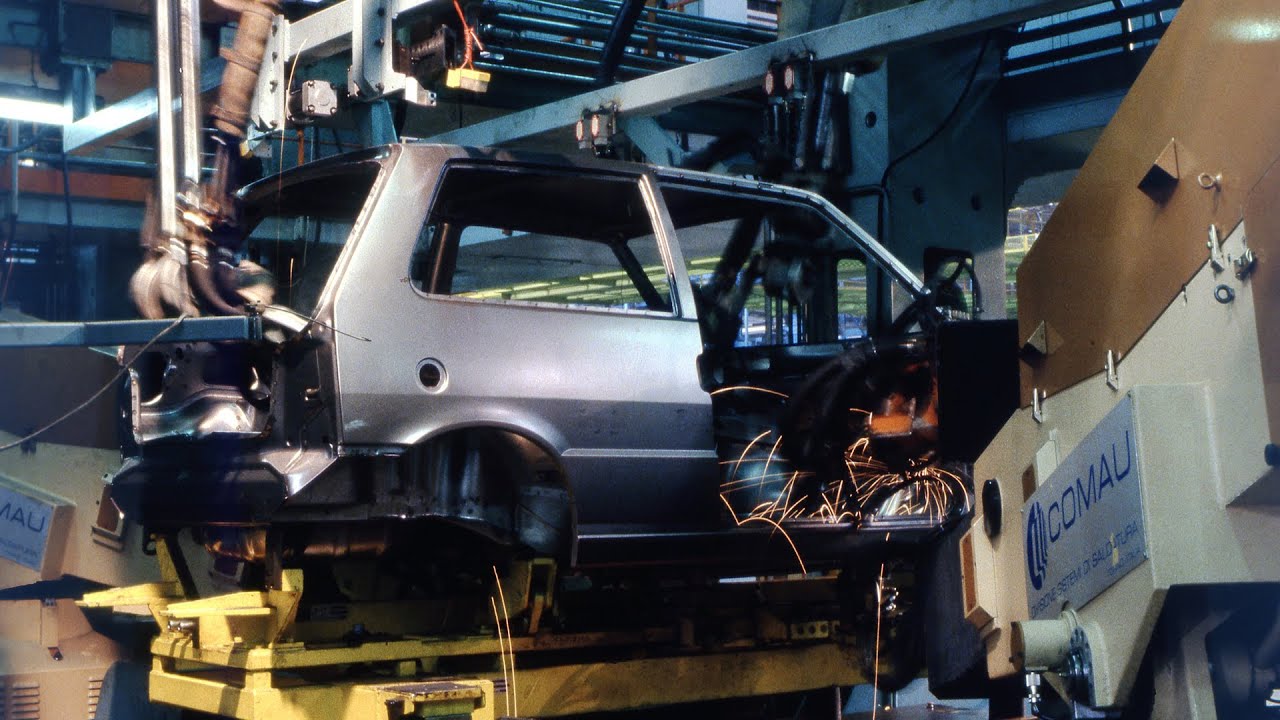 Fiat Uno, la vettura venuta dal futuro / Fiat Uno, the vehicle from the future