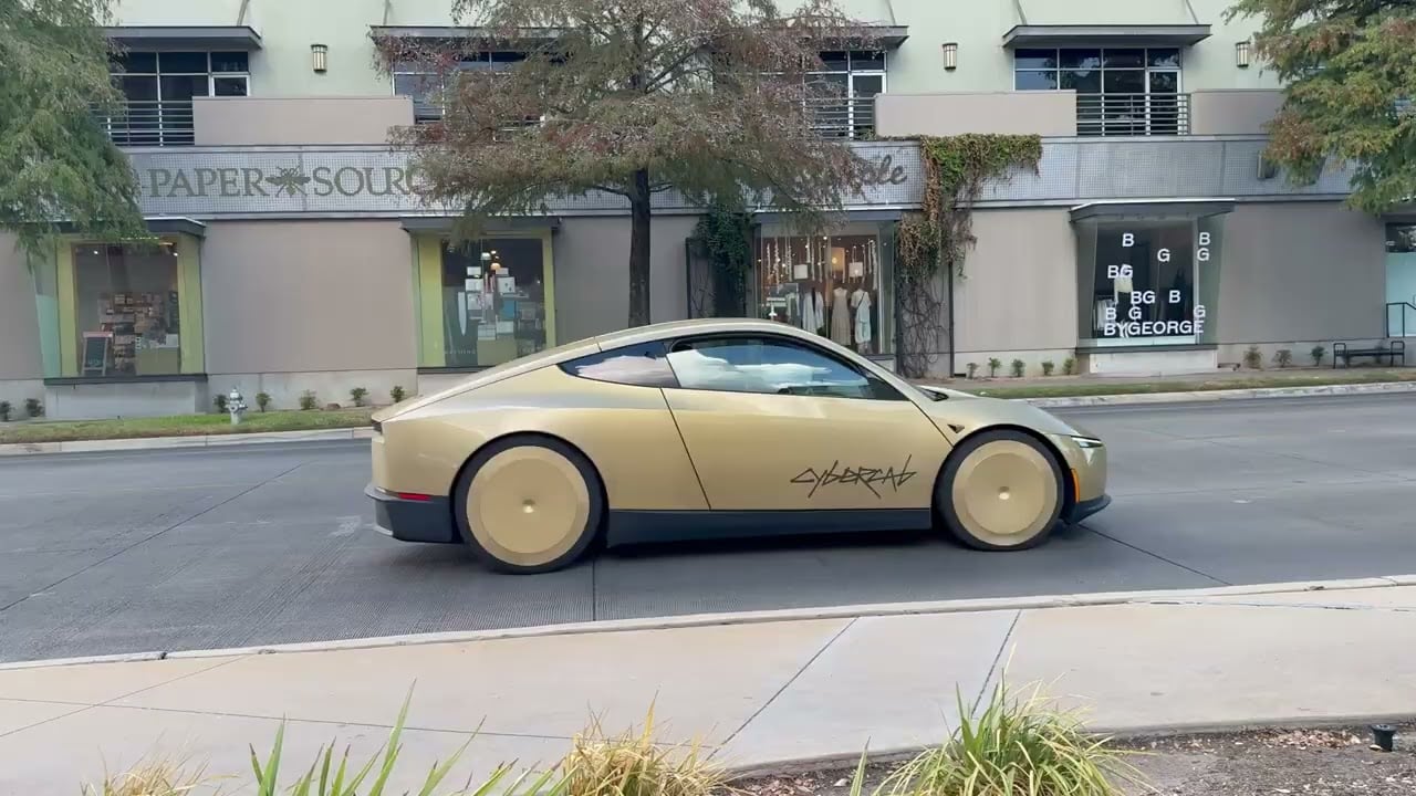 Man Steps in Front of Tesla Cybercab to “Test” It 😳🚕🤖