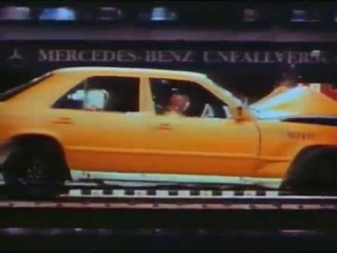 Mercedes Benz W124 Crash Test
