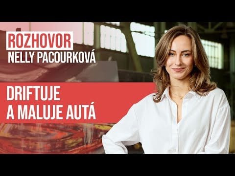 Driftuje a maľuje autá. Nelly Pacourková spája svet benzínu a umenia