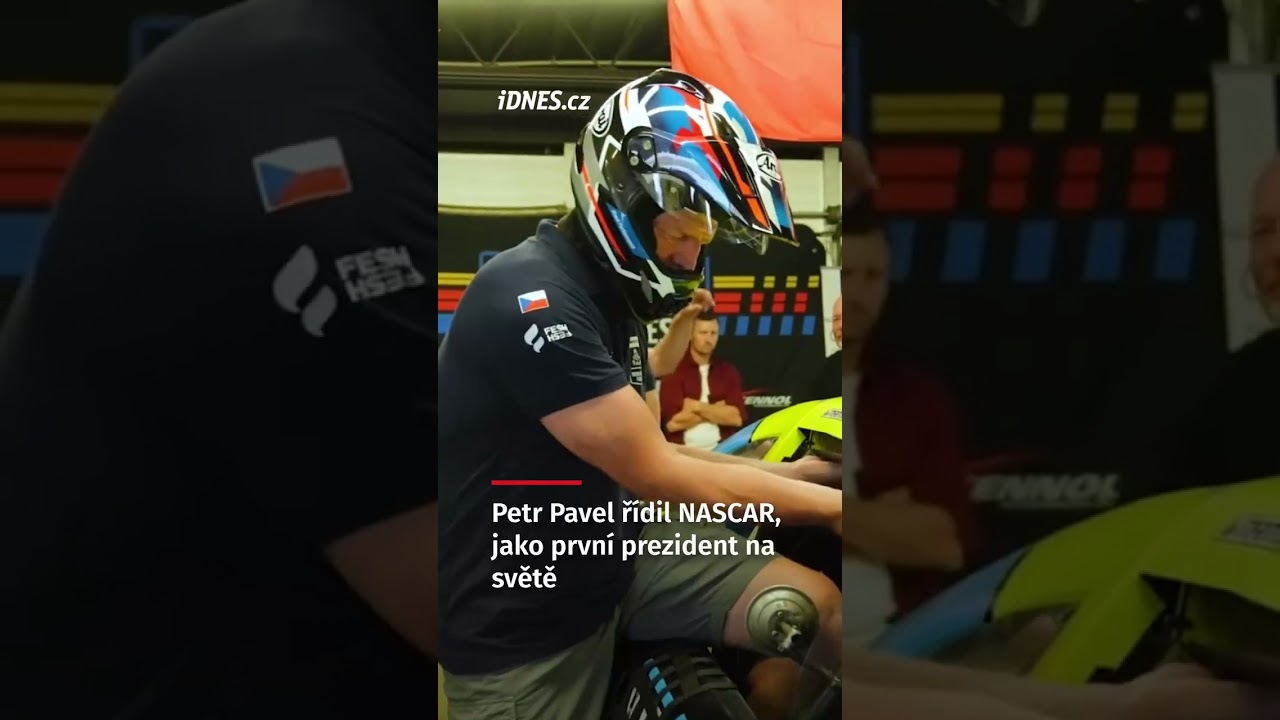 Pavel řídil NASCAR, jako první prezident na světě. Nezastrašil ho profík ani déšť