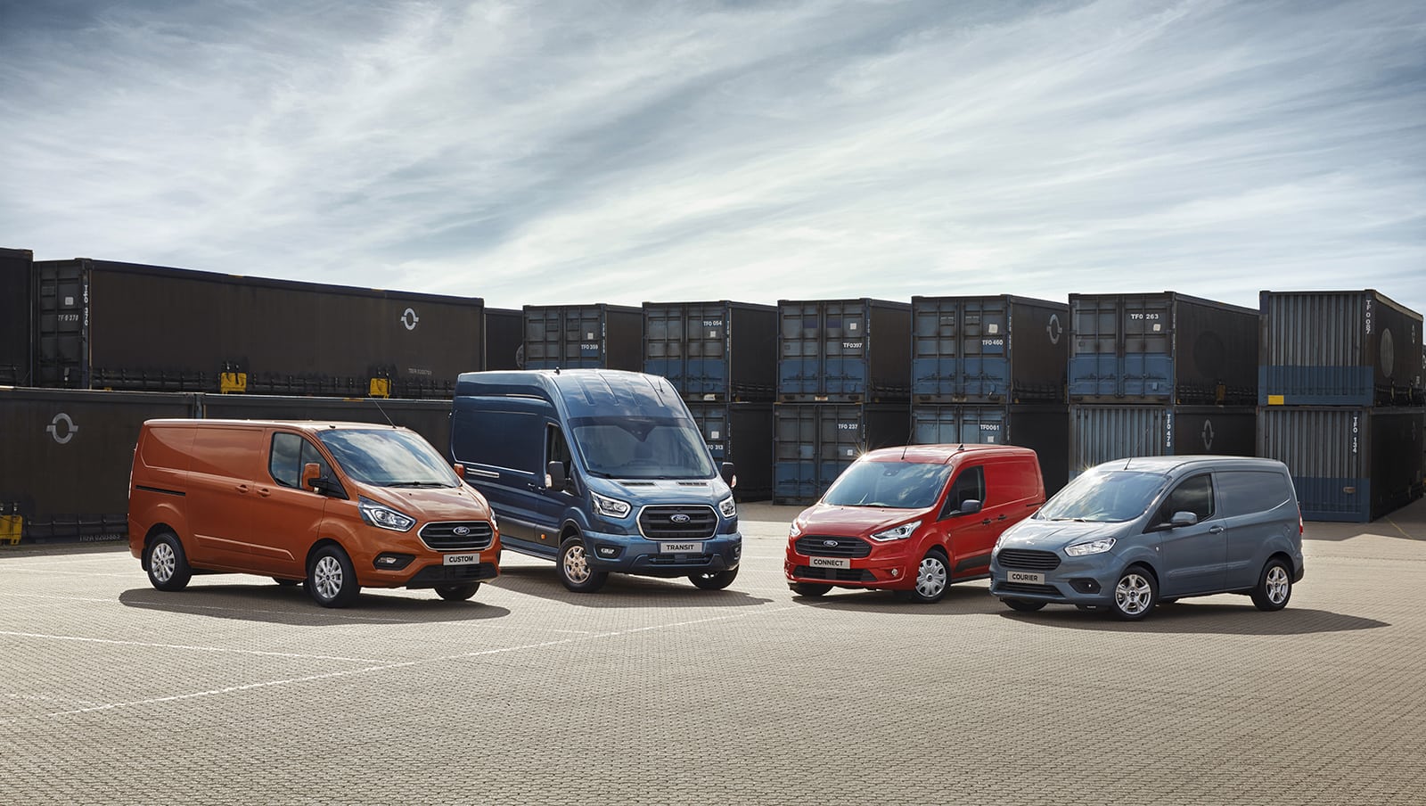 Ford v Hannoveri predstavil Transit plug-in hybrid a verziu Connect Sport