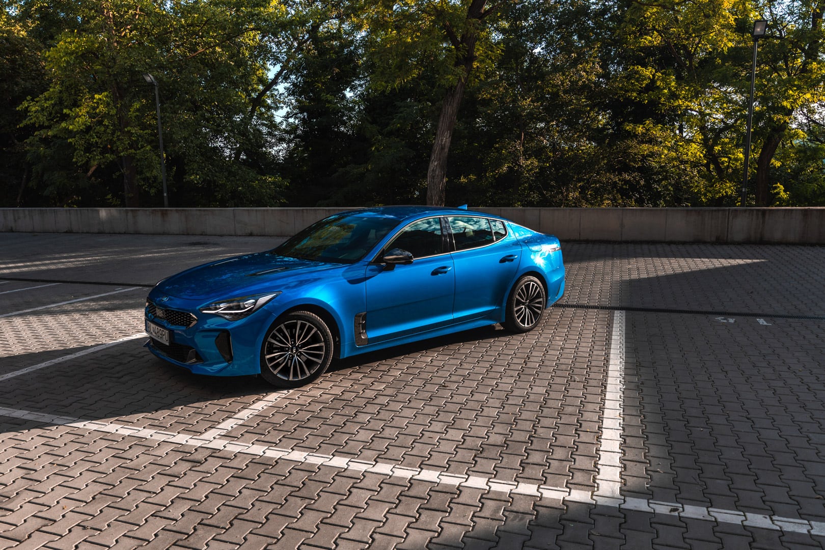 Test Kia Stinger 2.2 CRDi: Diaľničný krížnik, ktorému neodolá ani Porsche!