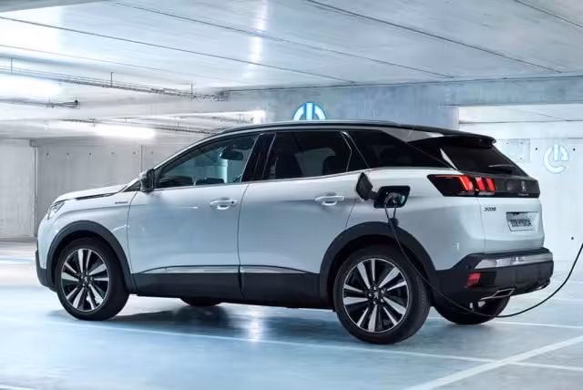 peugeot_3008_gt_hybrid4_1_02af0164042d02cb