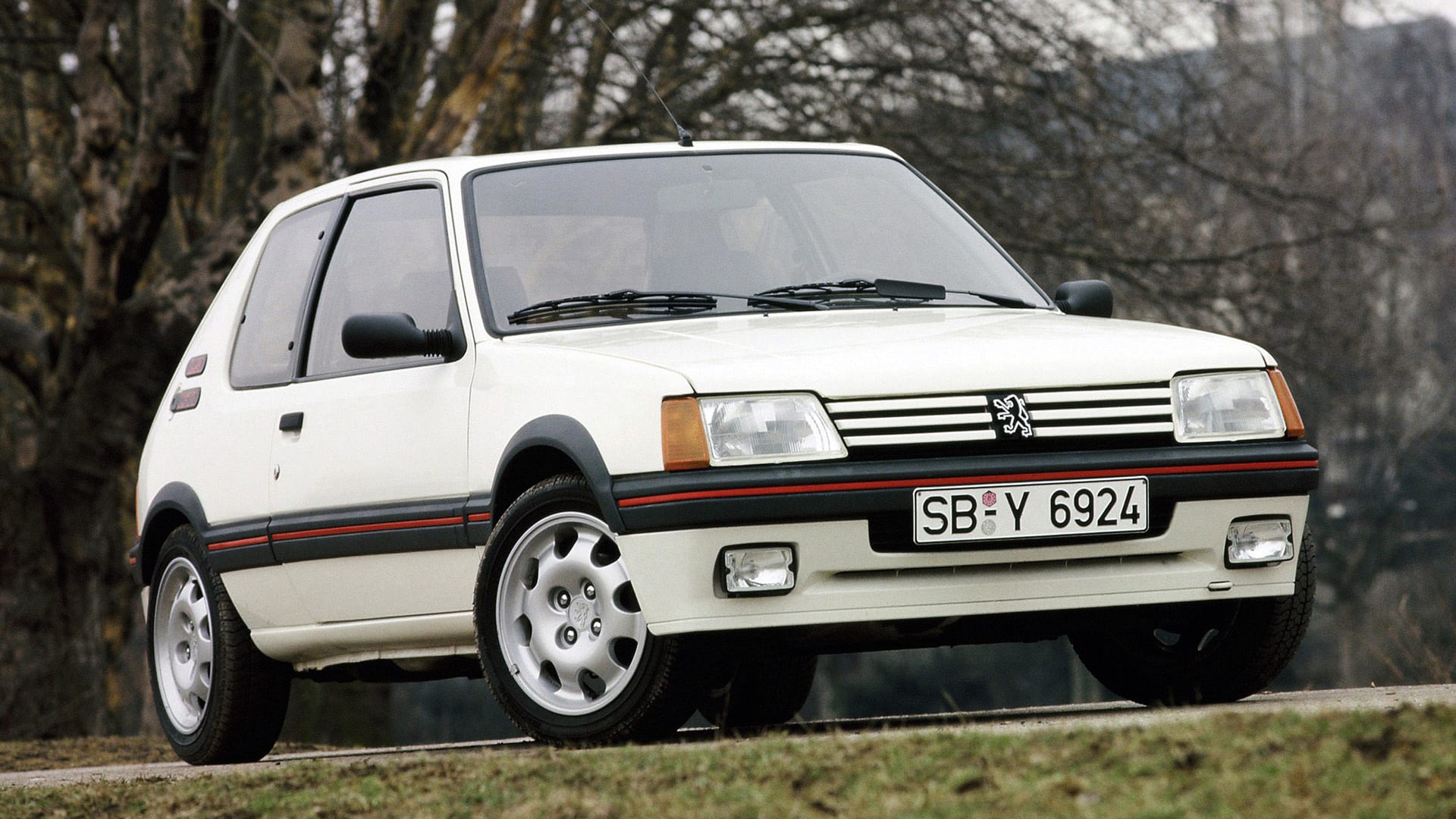 Back in time: Peugeot 205. Auto na mestské cesty, ale aj na rally