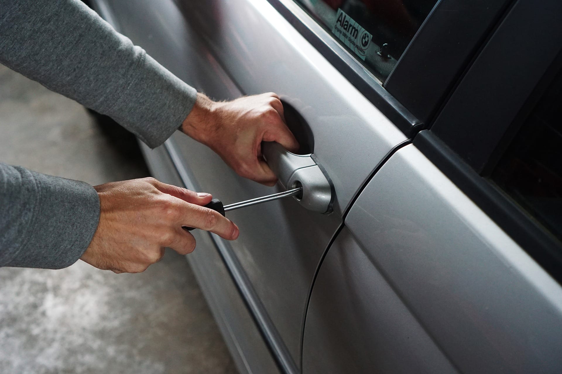 Vychovaný zlodej? Ukradnuté auto vrátiť po 3 dňoch s ospravedlnením