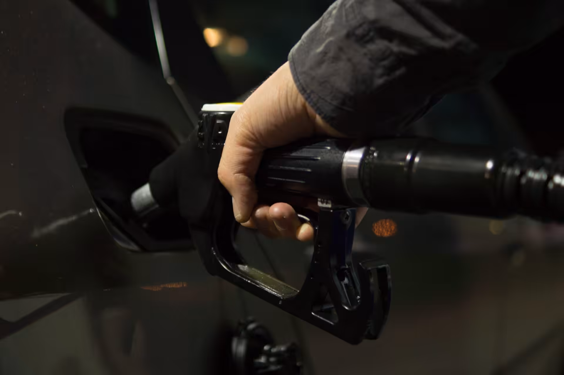 Spotreba ropy bude o 7 rokov na vrchole. Potom má prísť nástup elektromobilov