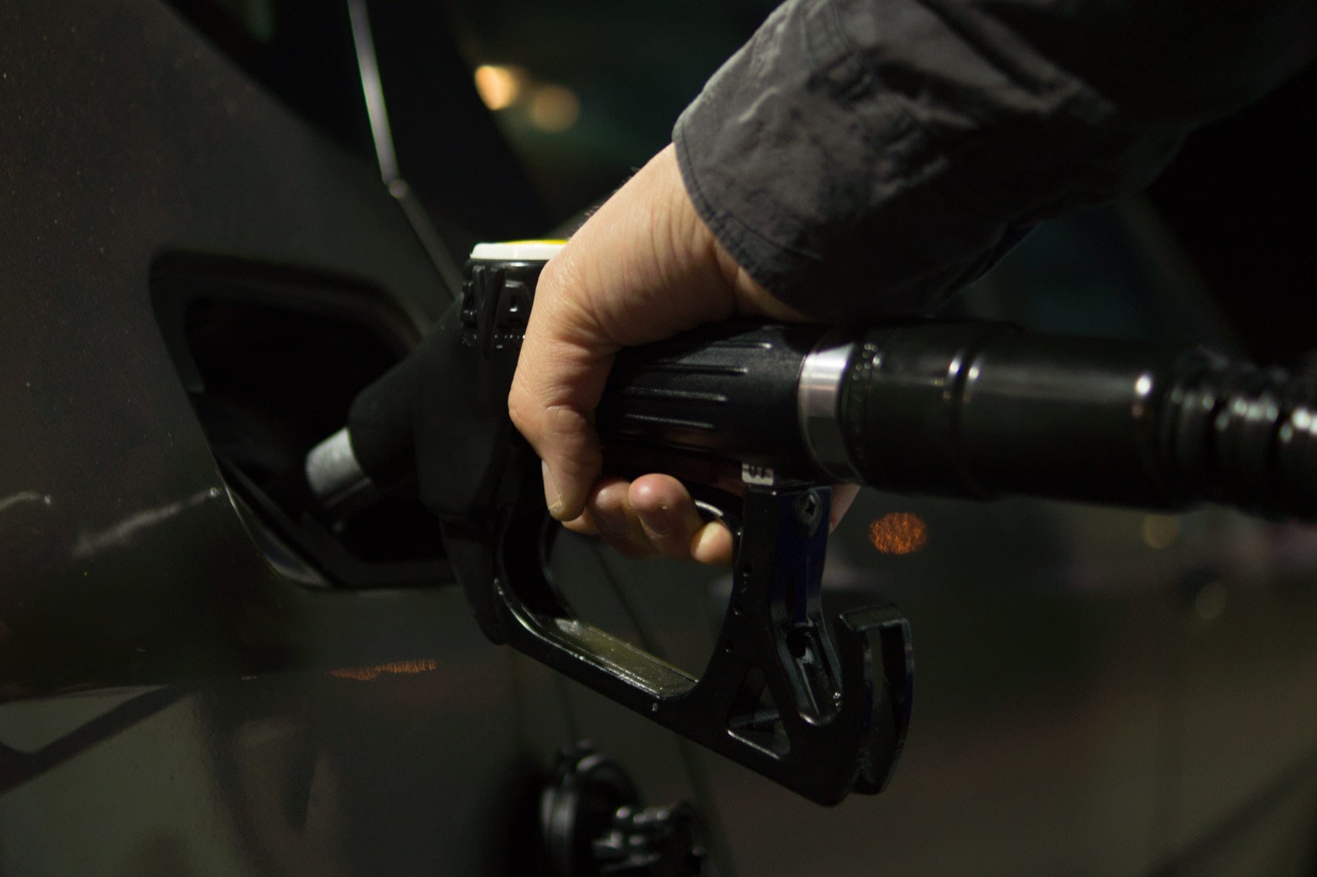 Spotreba ropy bude o 7 rokov na vrchole. Potom má prísť nástup elektromobilov