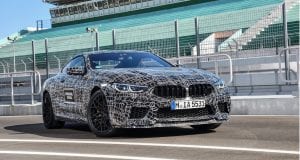 BMW M8 : Poznáme podrobnosti, no zatiaľ stále v maskovaní!