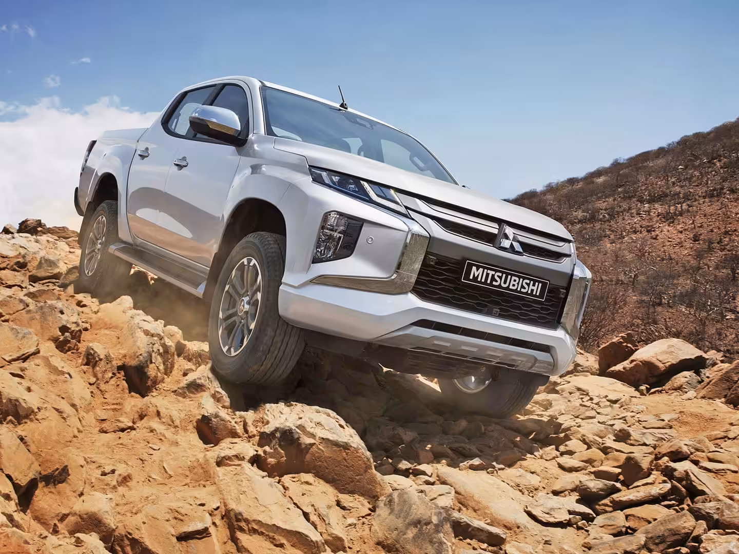 Mitsubishi L200: Modernizovaný pick-up s rovnakým motorom, no lepšou technológiou