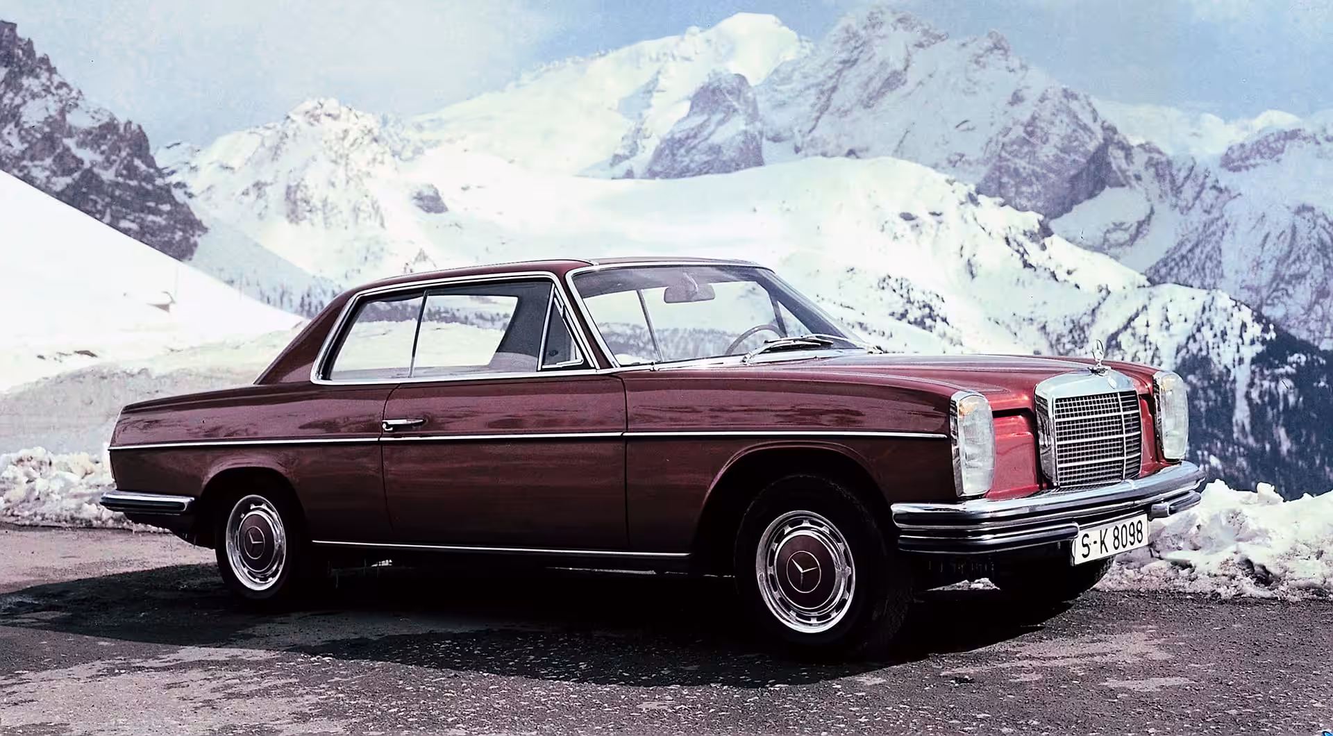 Mercedes triedy E Coupé je tu s nami presne 50 rokov. Všetko to začalo v roku 1968