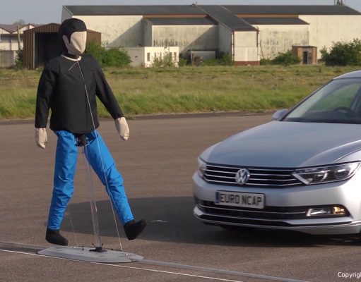 Povinná výbava podľa EÚ: Auto bez autonómneho brzdenia si už nekúpime