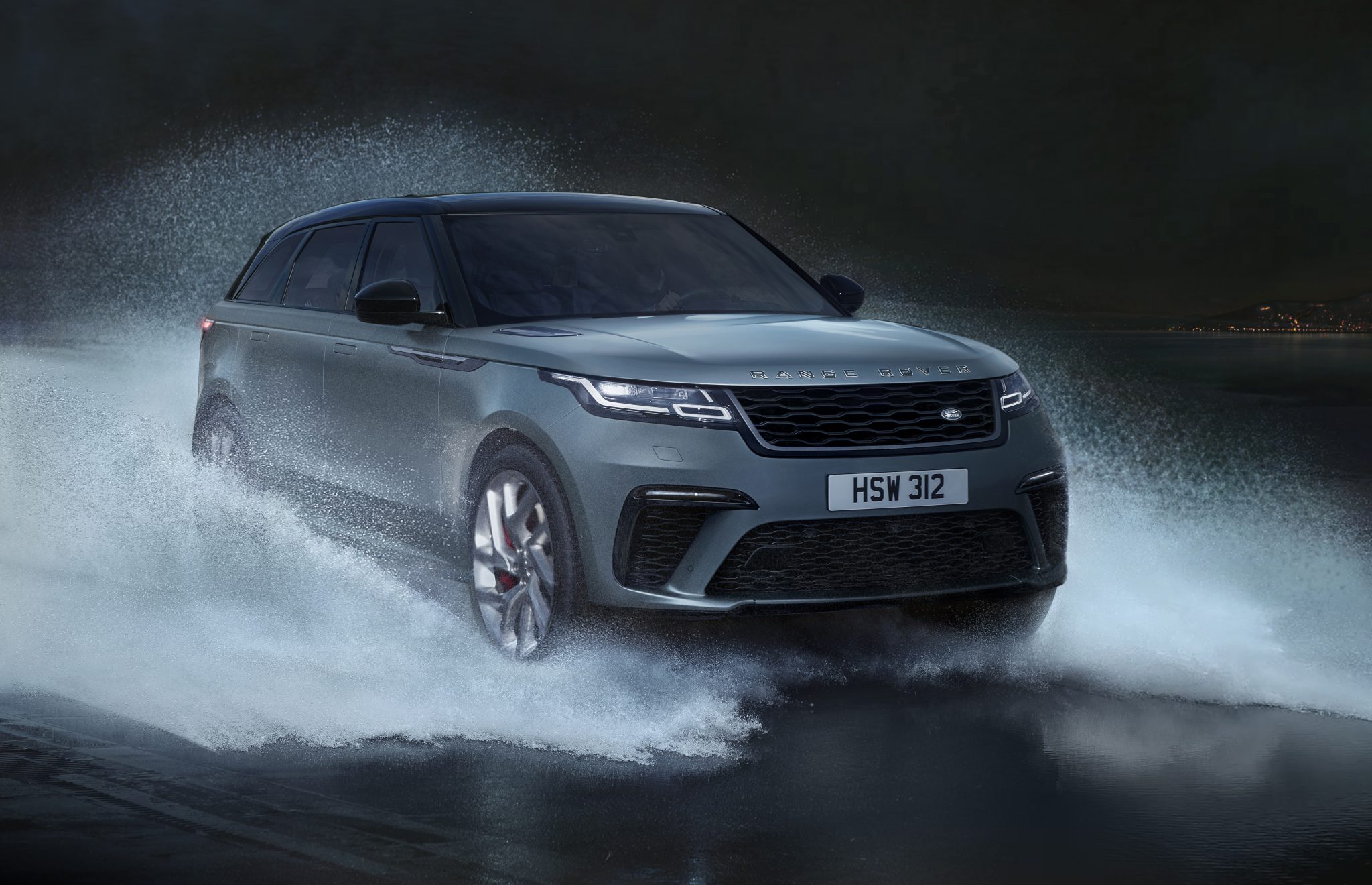 Range Rover Velar SVA dostal V8 a ohromnú porciu výkonu