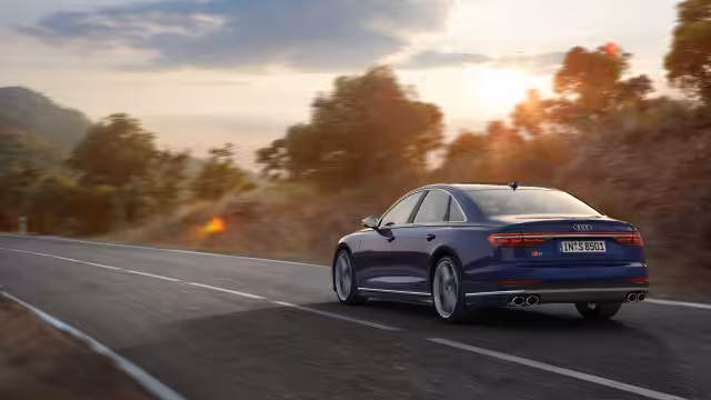 8fb800e7-audi-s8-2