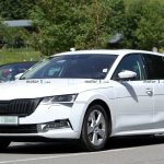 https://cdn.motor1.com/images/mgl/Q2qj0/s1/2020-skoda-octavia-spy-photo.jpg