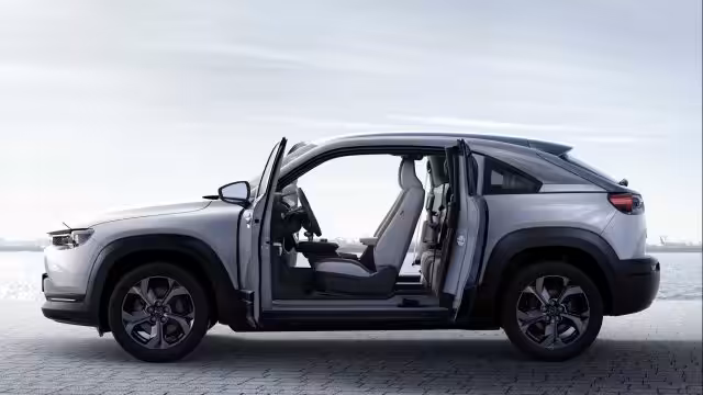 2020-mazda-mx-30 (5)
