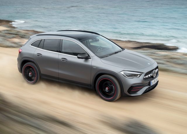 Mercedes-Benz-GLA-2021-1600-0c GLA