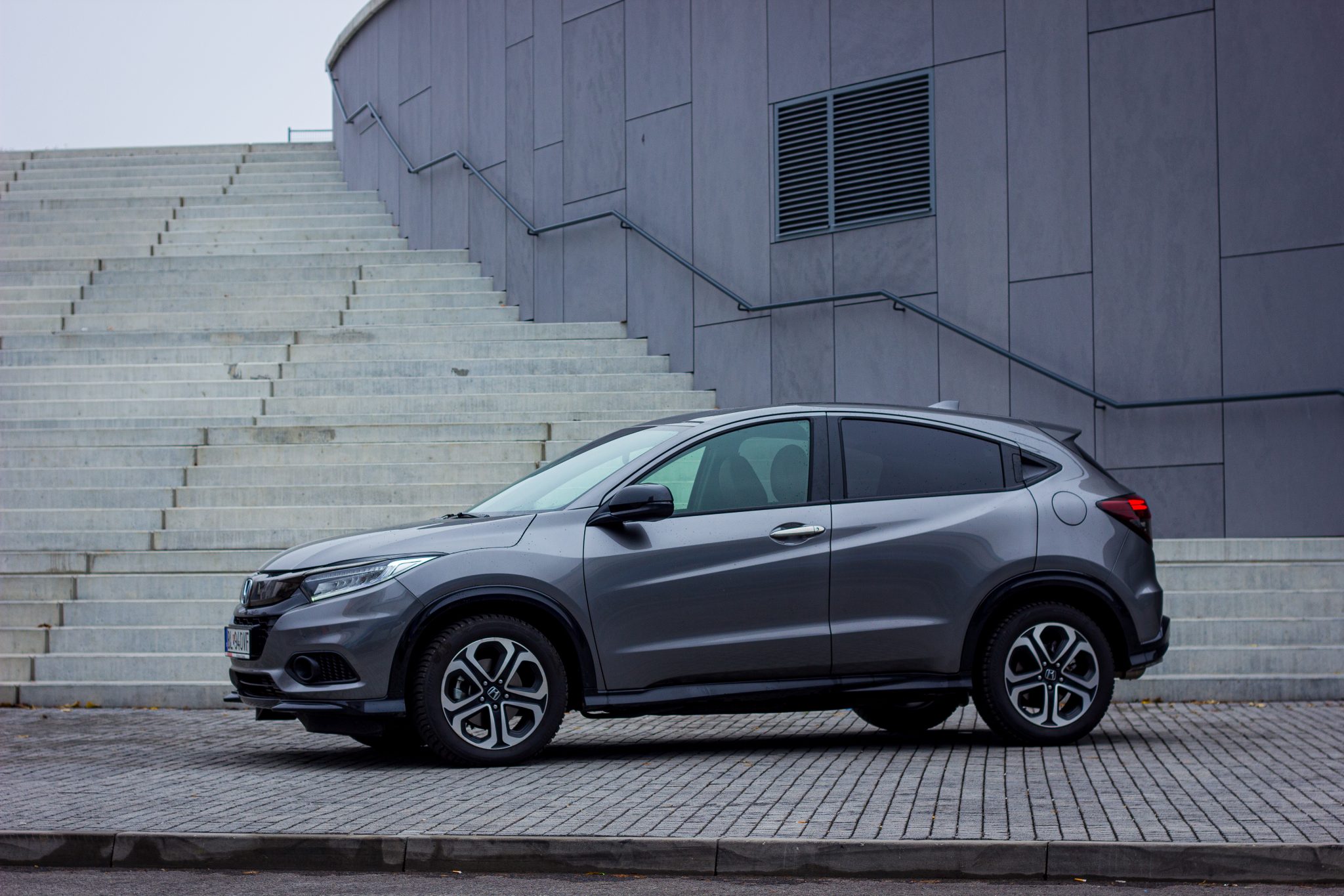 HR-V