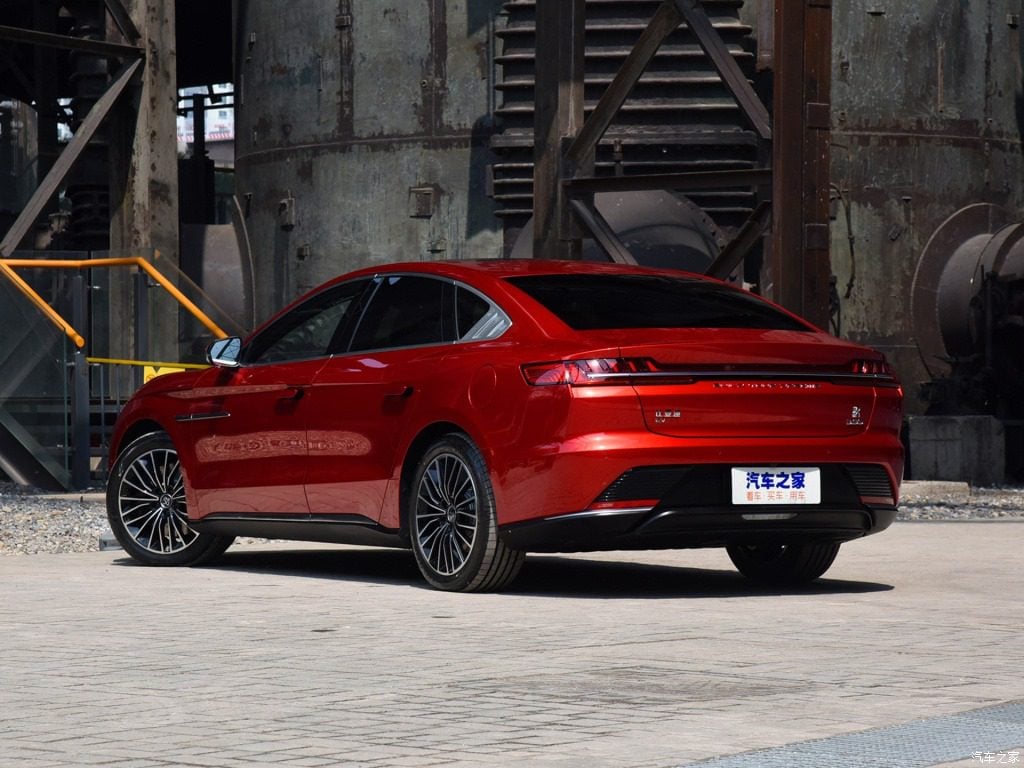 BYD Han EV je najhoršia nočná mora Tesly