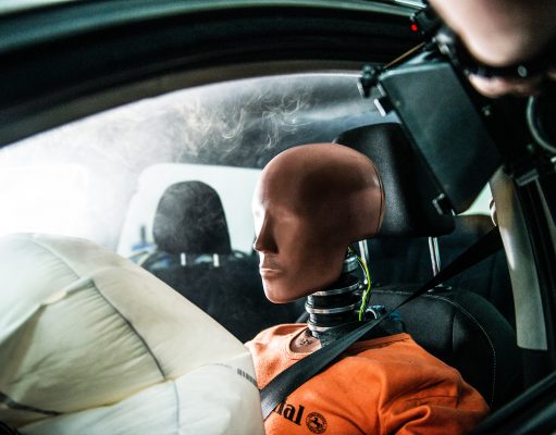 VIDEO: Falošné náhradné diely vás môžu stáť život. Pozrite si nárazové testy!