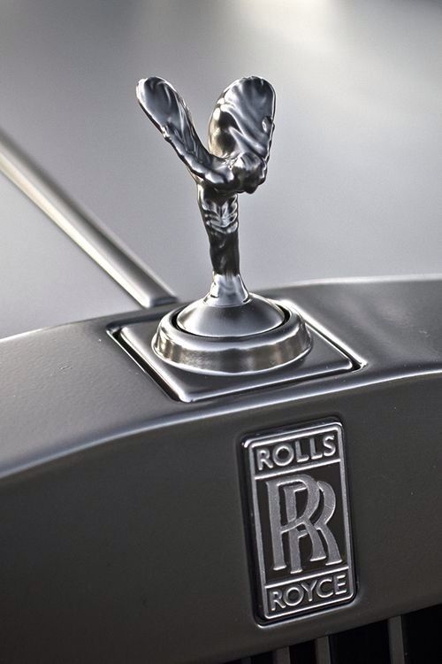 Európa zakázala firme Rolls-Royce ich maskota na kapote – Ducha extázy