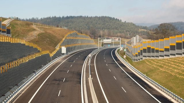 diaľnicu D3