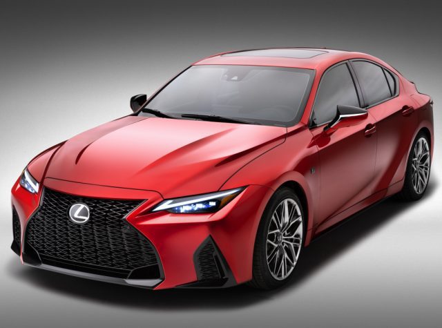 Lexus IS500: Óda na atmosférické veľkoobjemové osemvalce