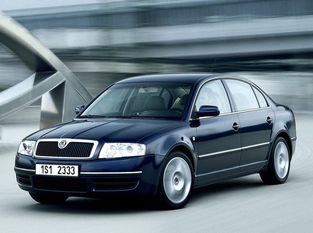 Najluxusnejší Superb v roku 2001 stál ako dnešné BMW radu 5