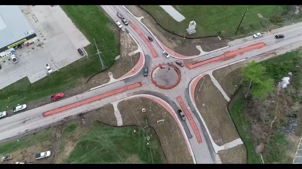 V Kentucky postavili kruhový objazd