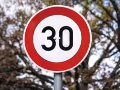 dopravná značka 30 km/h