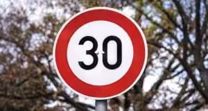 dopravná značka 30 km/h