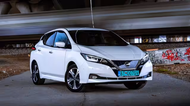 1Titulka-nissan-leaf-2021-DCMI1