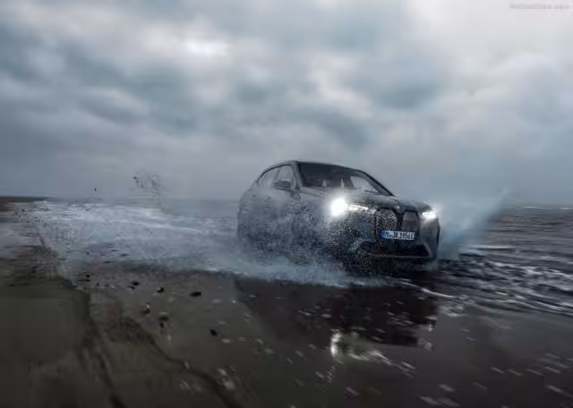 BMW-iX_M60-2022-1024-21