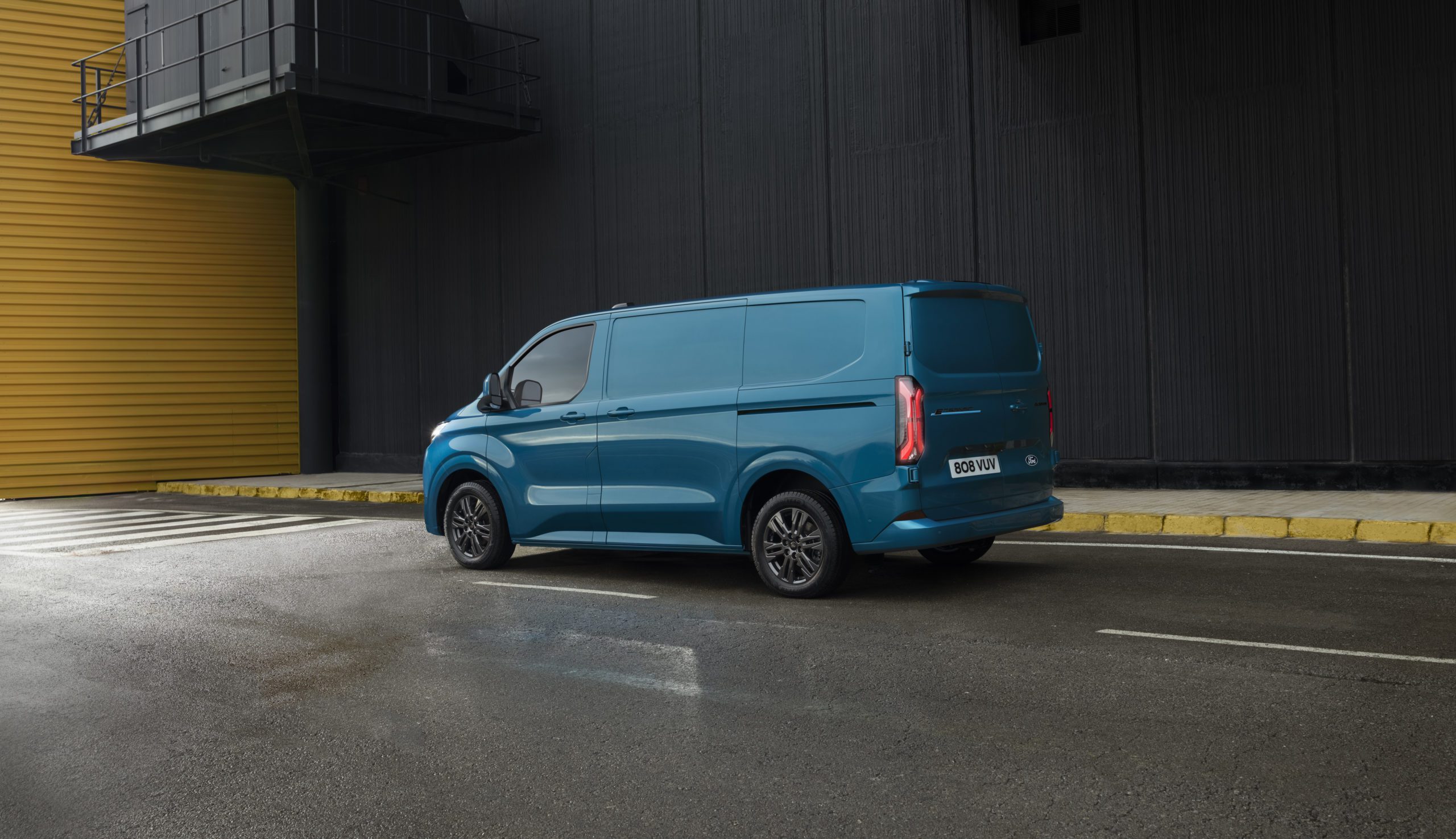 Ford E-Transit Custom