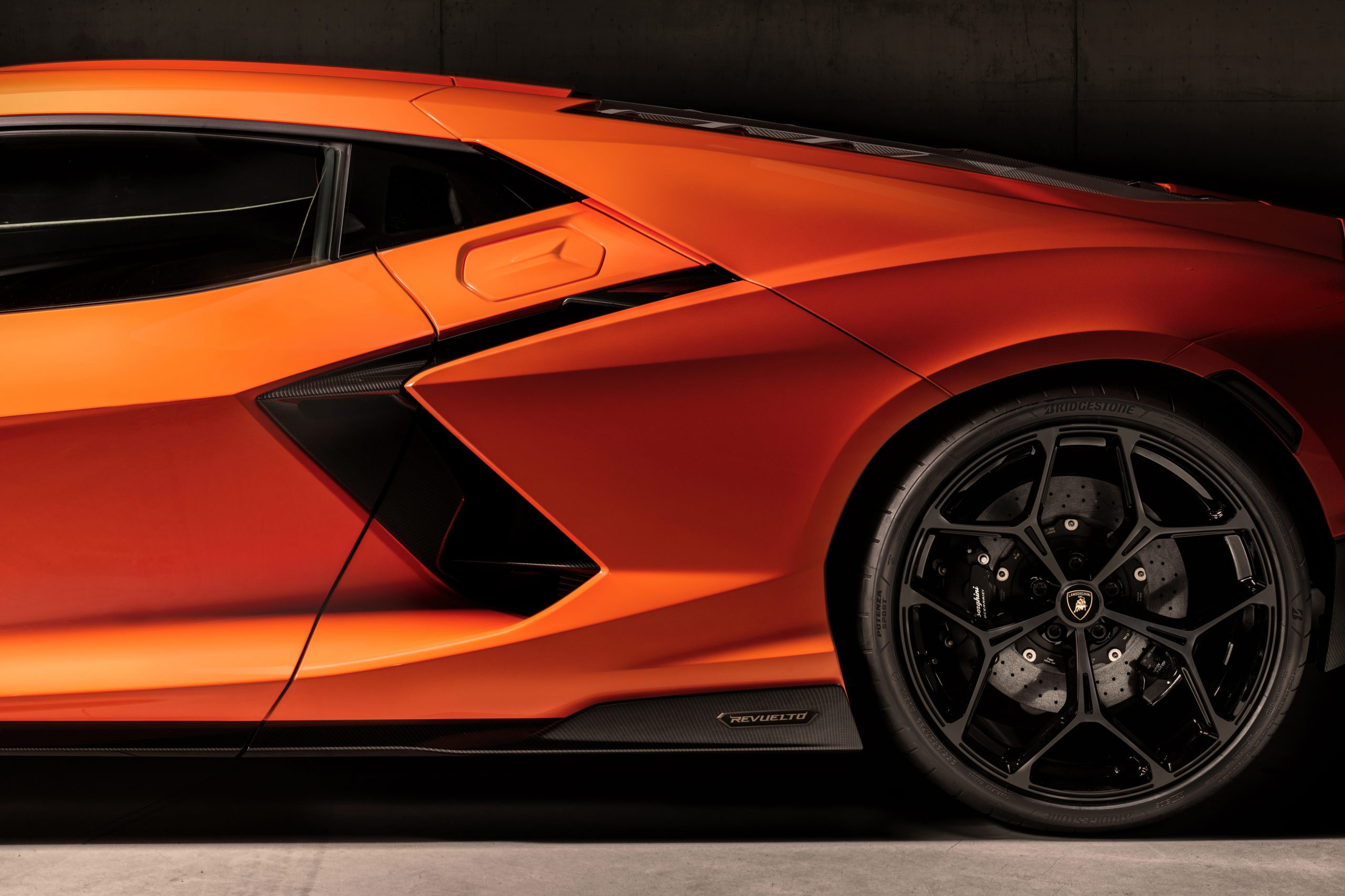 Lamborghini Revuelto kolesá