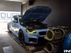 BMW M2 na valcovej brzde