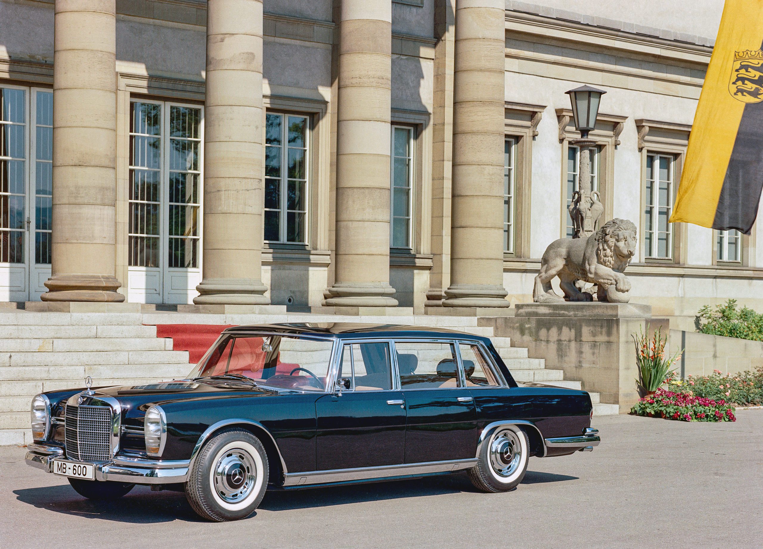 Mercedes-Benz 600