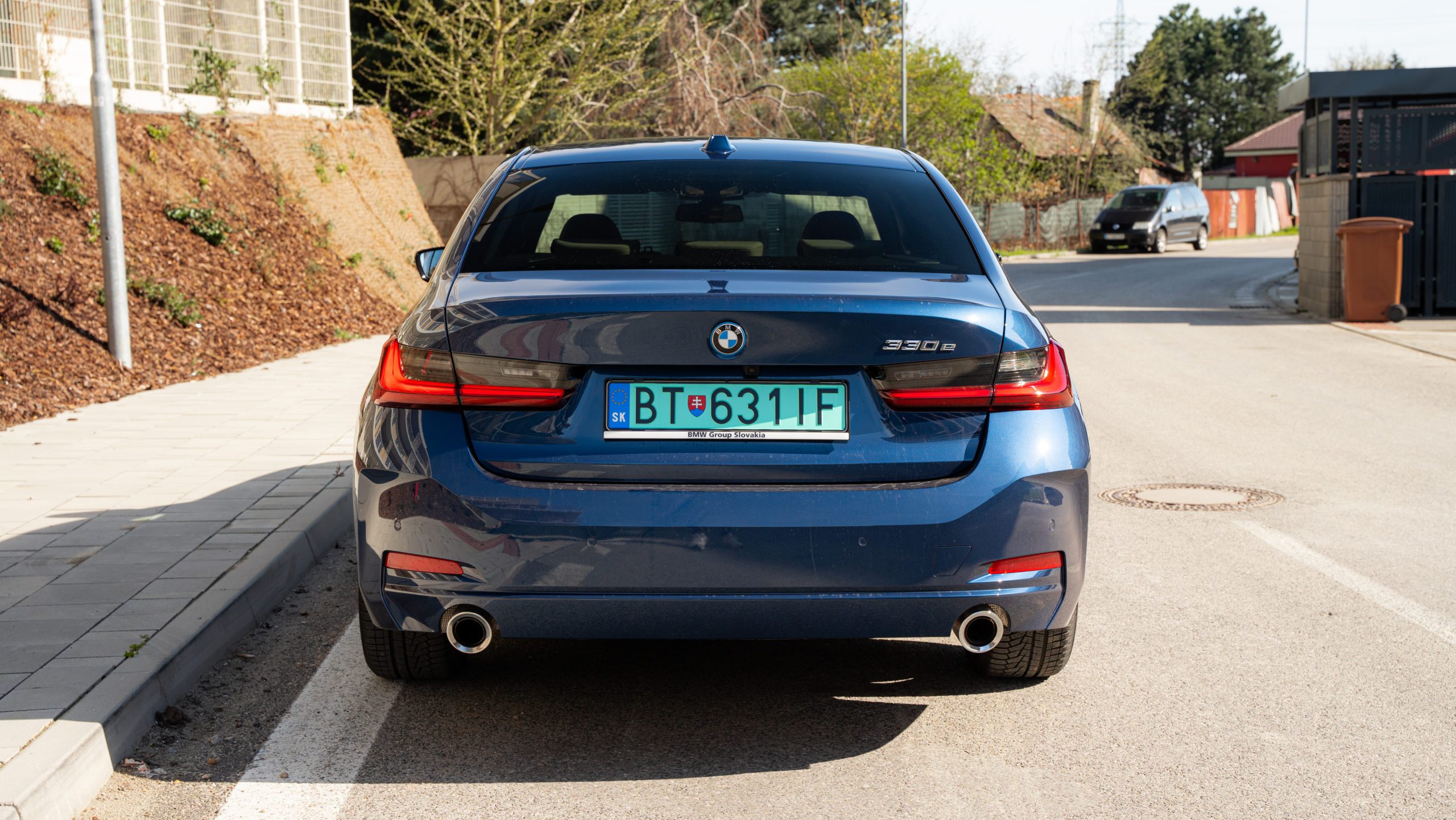 BMW 330e