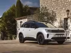 Nový motor pod kapotou C5 Aircross: úsporne a bez nabíjania