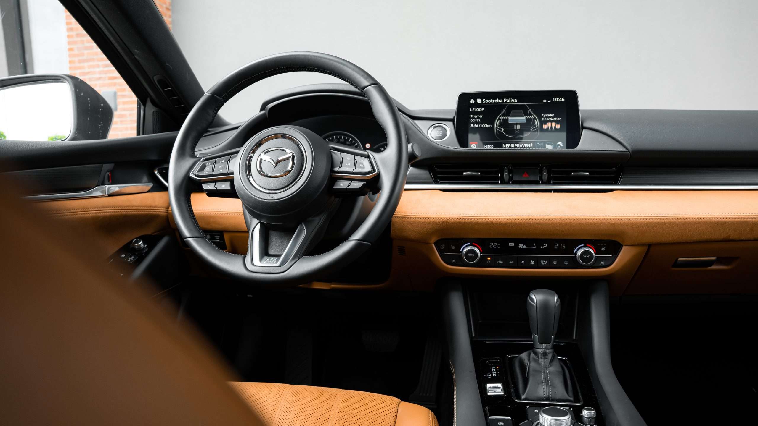 Mazda 6 sedan interiér
