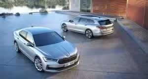 Štvrtá generácia Škoda Superb zahŕňa ako liftback, tak kombi
