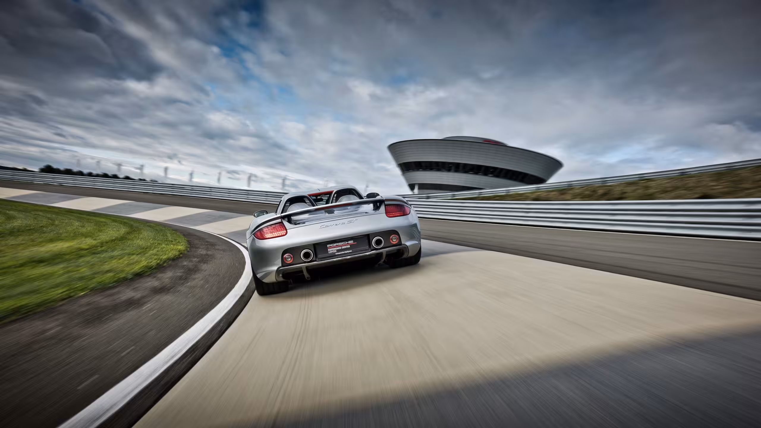 Porsche Carrera GT na okruhu