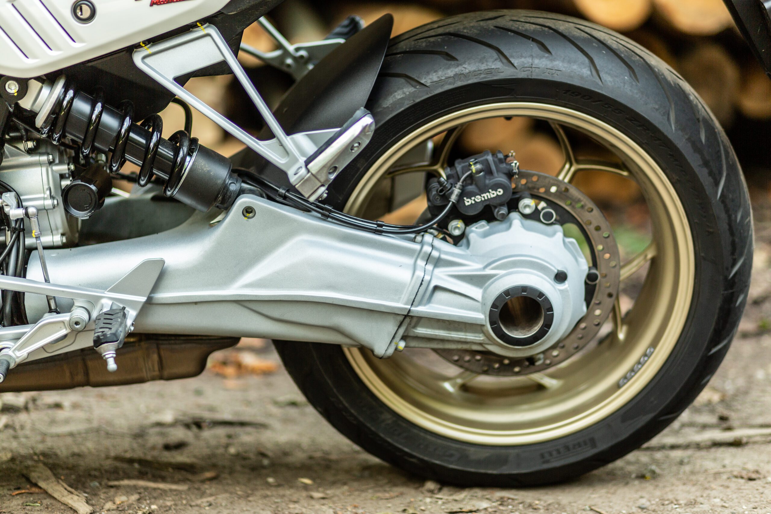 Zadný brzdový kotúč na motocykli