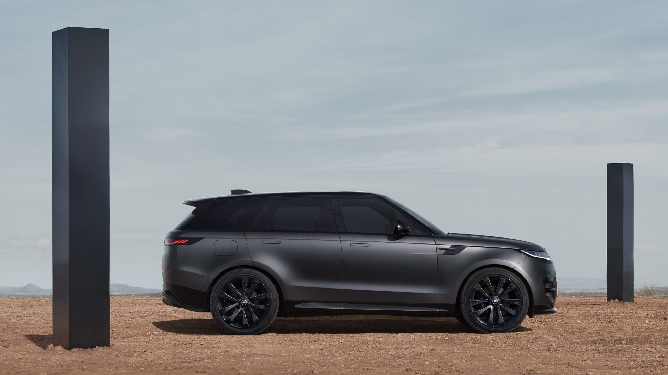 Range Rover Sport Stealth Pack