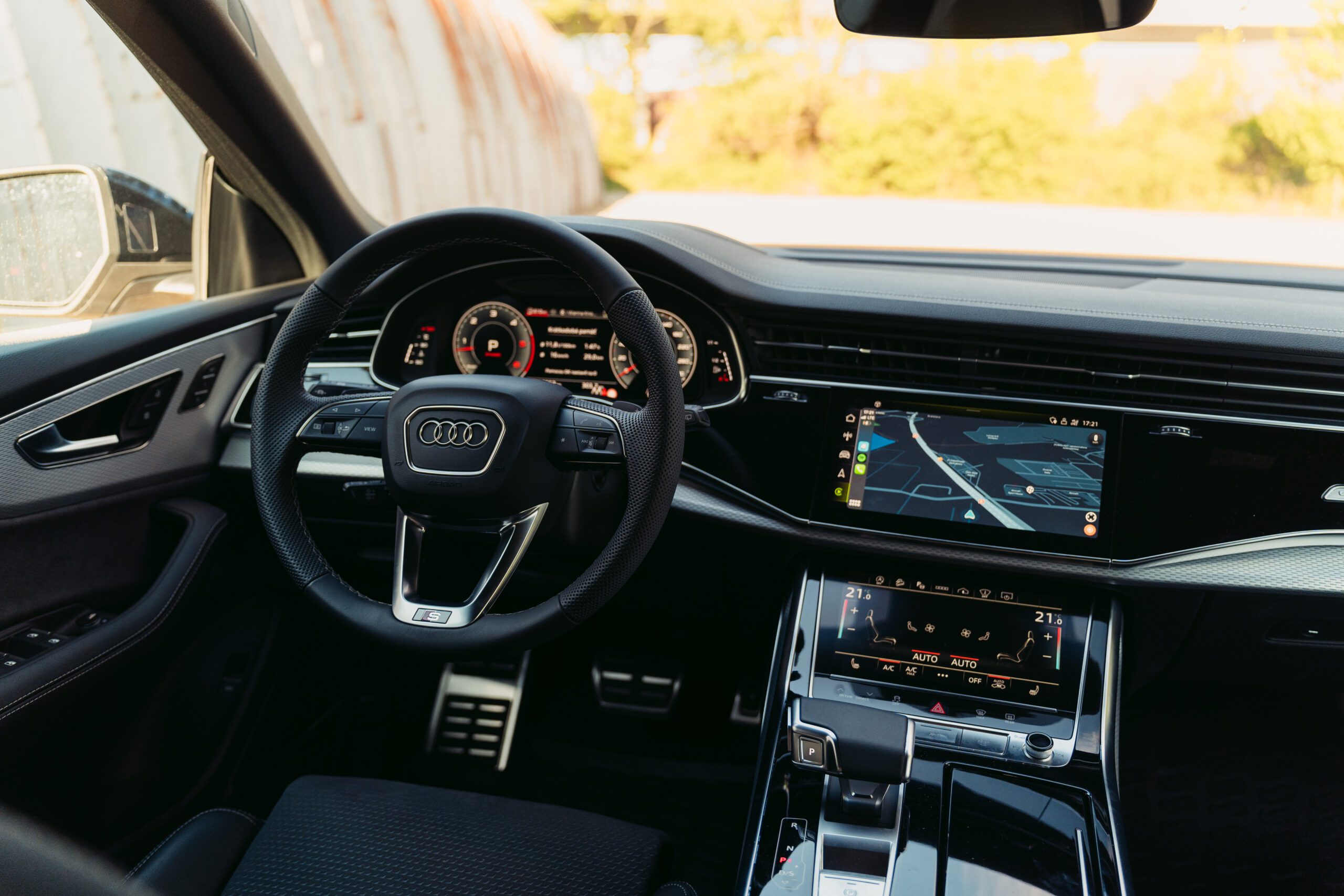 Audi Q8 interiér