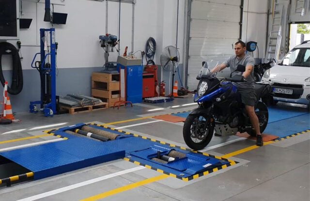 Motocykel na technickej kontrole na STK (reprofoto TESTEK, a.s.)